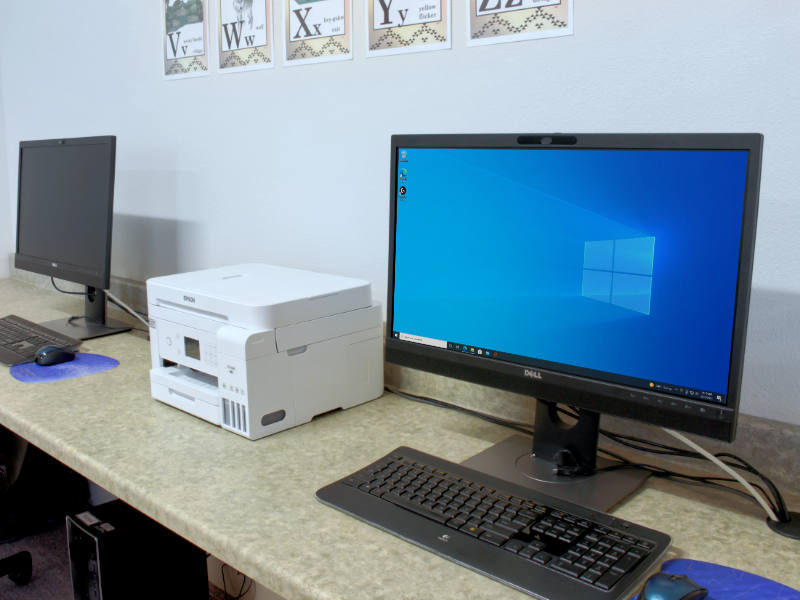 Photo of the computer lab